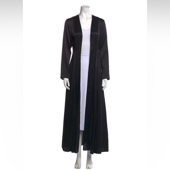 we are LEONE Black Silk Robe - Picture 2 of 12
